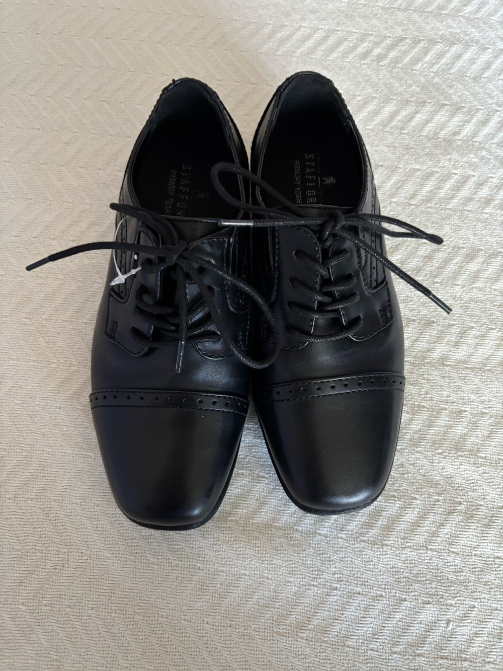 Boys Black Dress Shoes size 1 Stanfford